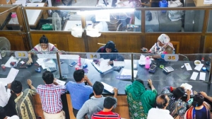 সাপ্তাহিক ছুটির দিন হলেও আজ খোলা থাকবে ব্যাংক